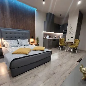 Silver Dawn Apartman